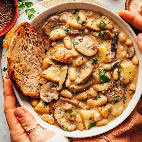 Creamy Mushroom & White Bean Stew