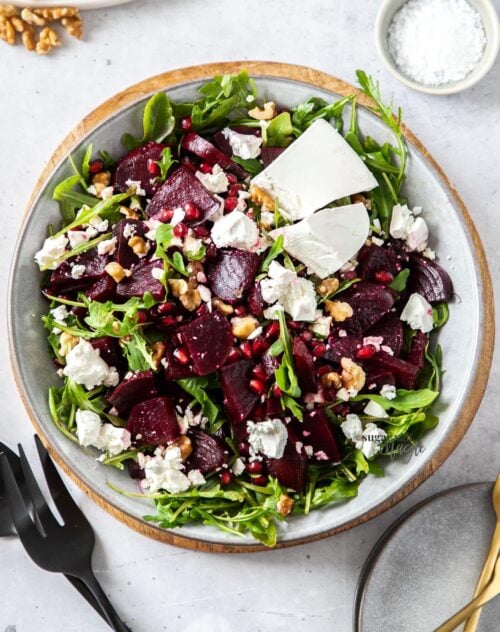 ROASTED BEETROOT SALAD WITH KALE & GOATS CHEESE